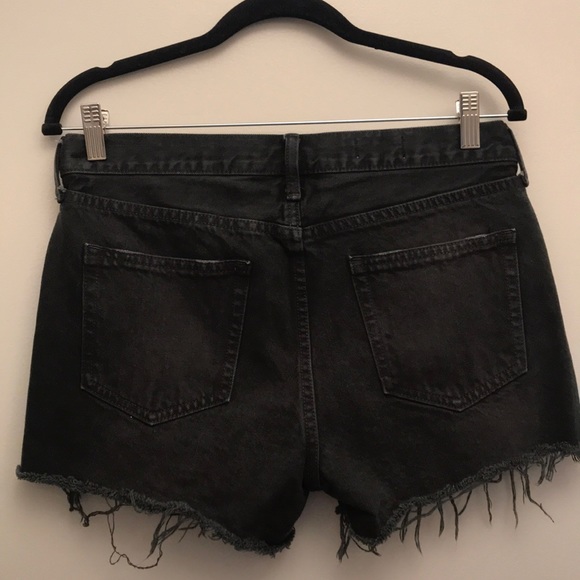 GAP - Picture 2 of 5